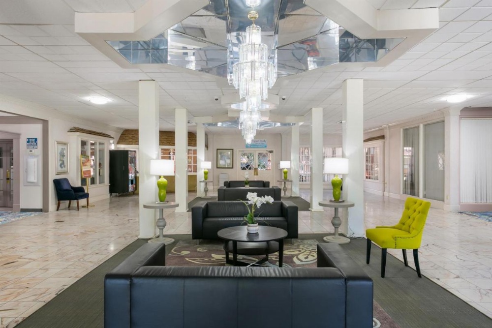 Eisenhower Hotel and Conference Center Image 10
