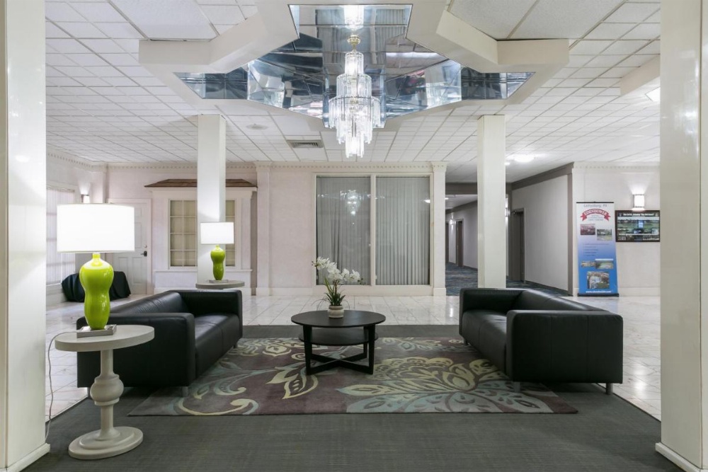 Eisenhower Hotel and Conference Center Image 11