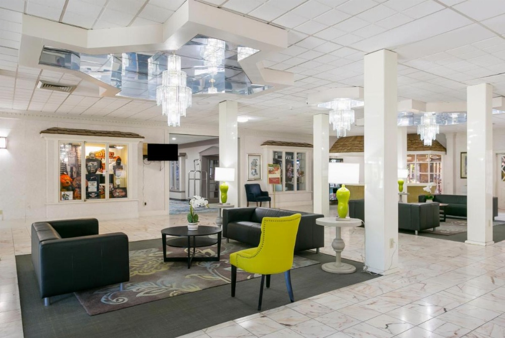 Eisenhower Hotel and Conference Center